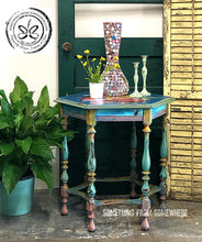 Load image into Gallery viewer, Bohemian Wall Flower Table
