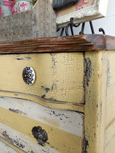 Load image into Gallery viewer, Love Bug | Sweet Pickins | Milk Paint