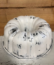 Load image into Gallery viewer, Bundt Cake Pans